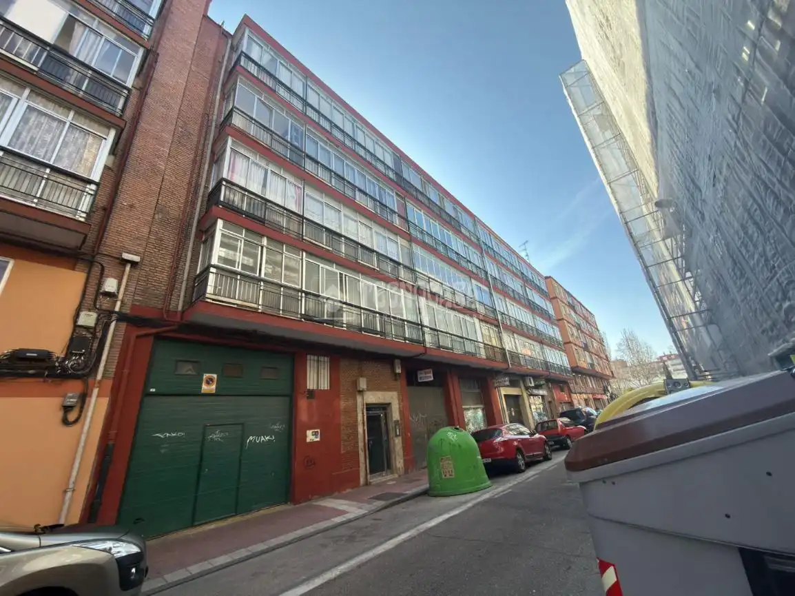 Vista exterior de Pis en venda en Valladolid amb Calefacció