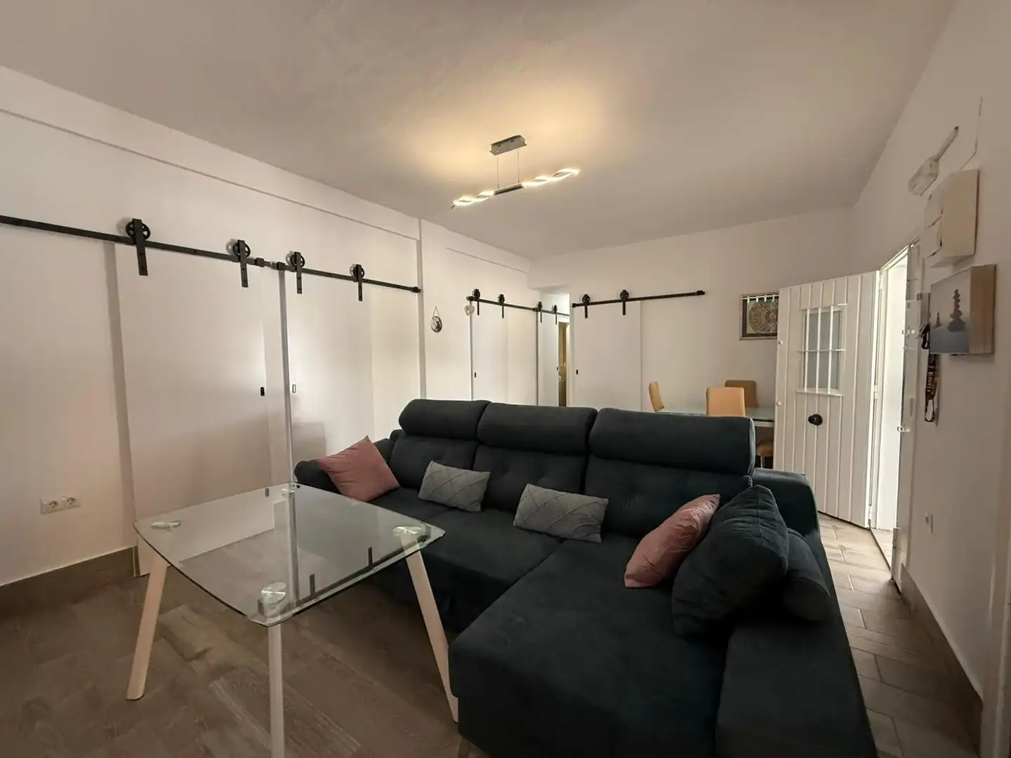 Sala d'estar de Casa o xalet en venda en Utrera amb Jardí privat, Terrassa i Piscina