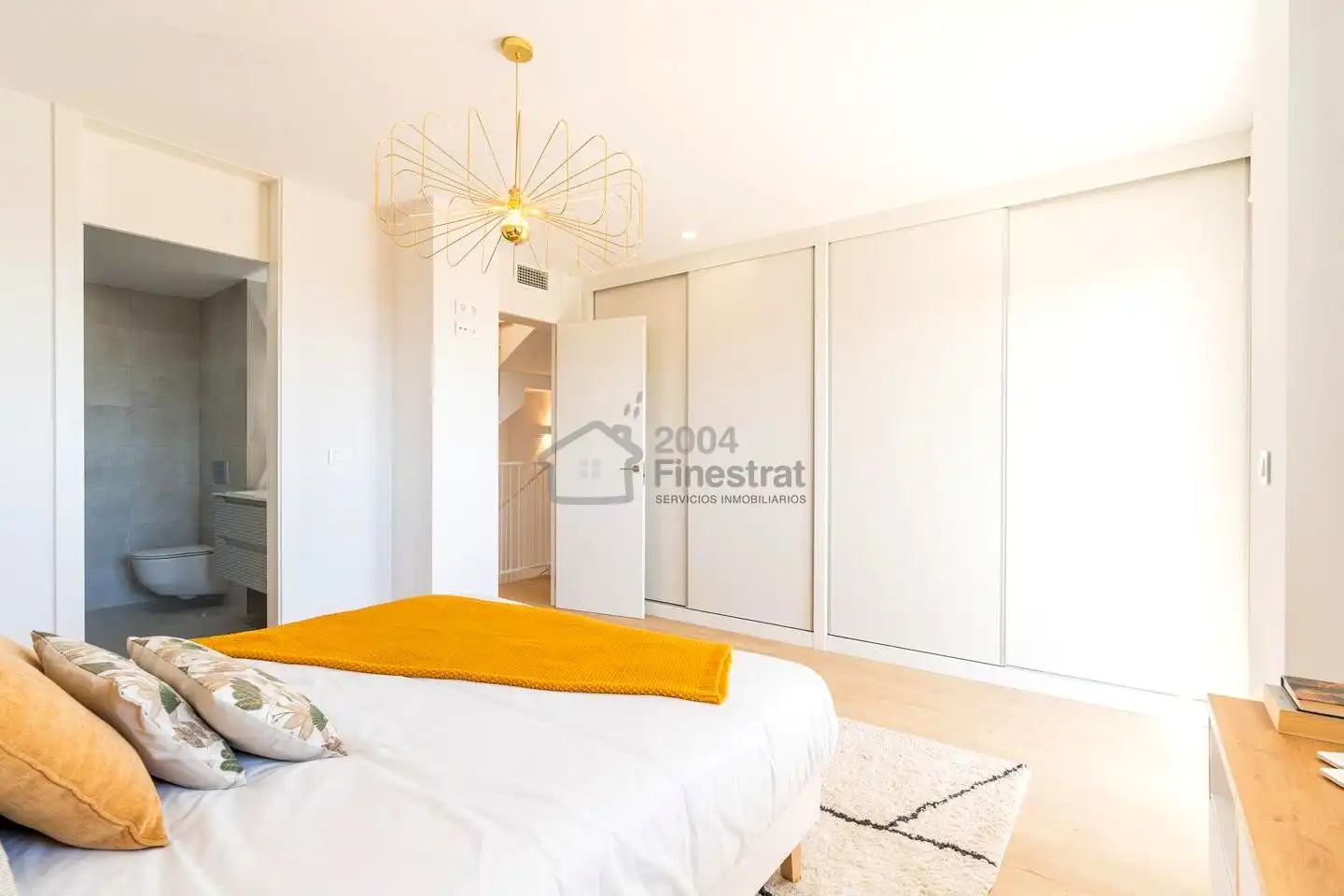 Habitación de Casa adosada en venta en La Nucia con Aire acondicionado, Jardín privado y Terraza