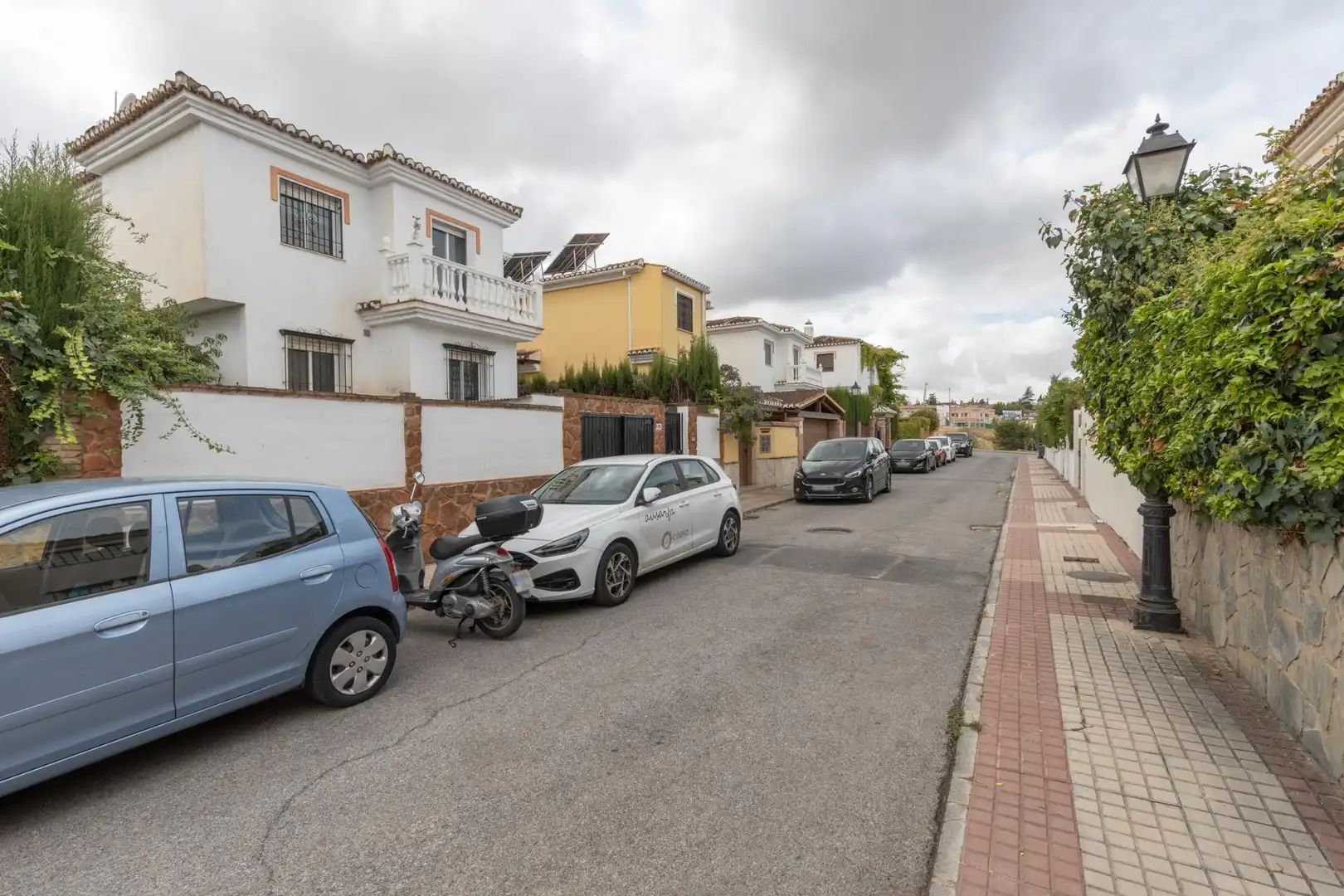 Vista exterior de Casa o chalet en venta en Altos de la Zubia