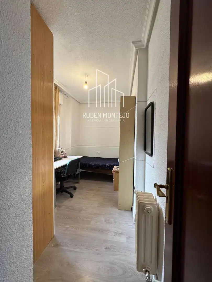 Schlafzimmer von Wohnung zur untervermieten in Salamanca mit Heizung, Terrasse und Möbliert
