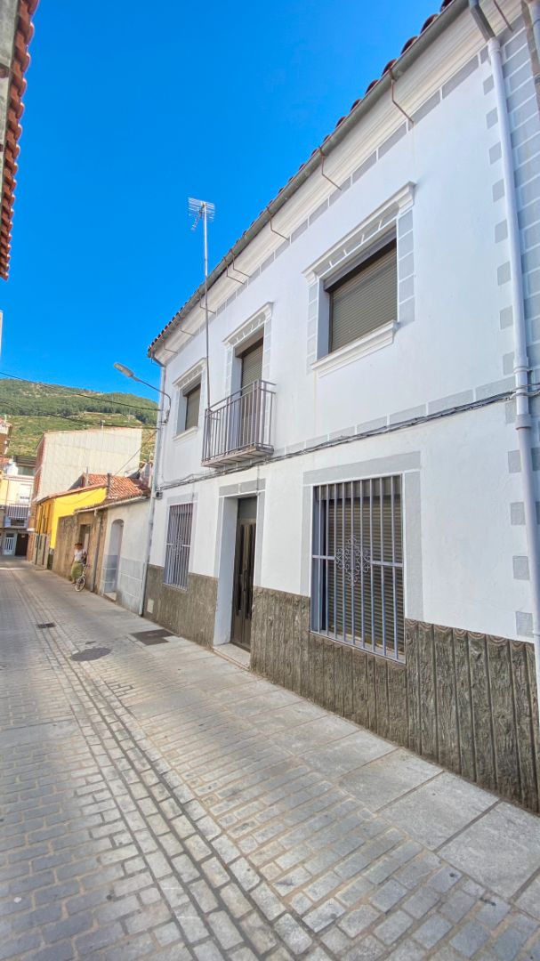 Vista exterior de Casa o xalet en venda en Navaconcejo amb Calefacció i Moblat