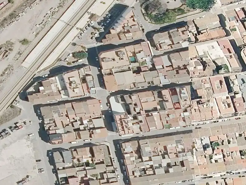 Locale commerciale in vendita a CL VALENCIA