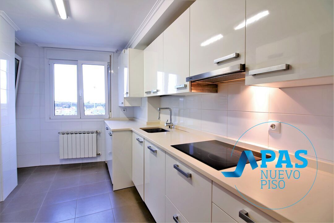 Kitchen of Flat for sale in Santander  with Heating, Private garden and Storage room