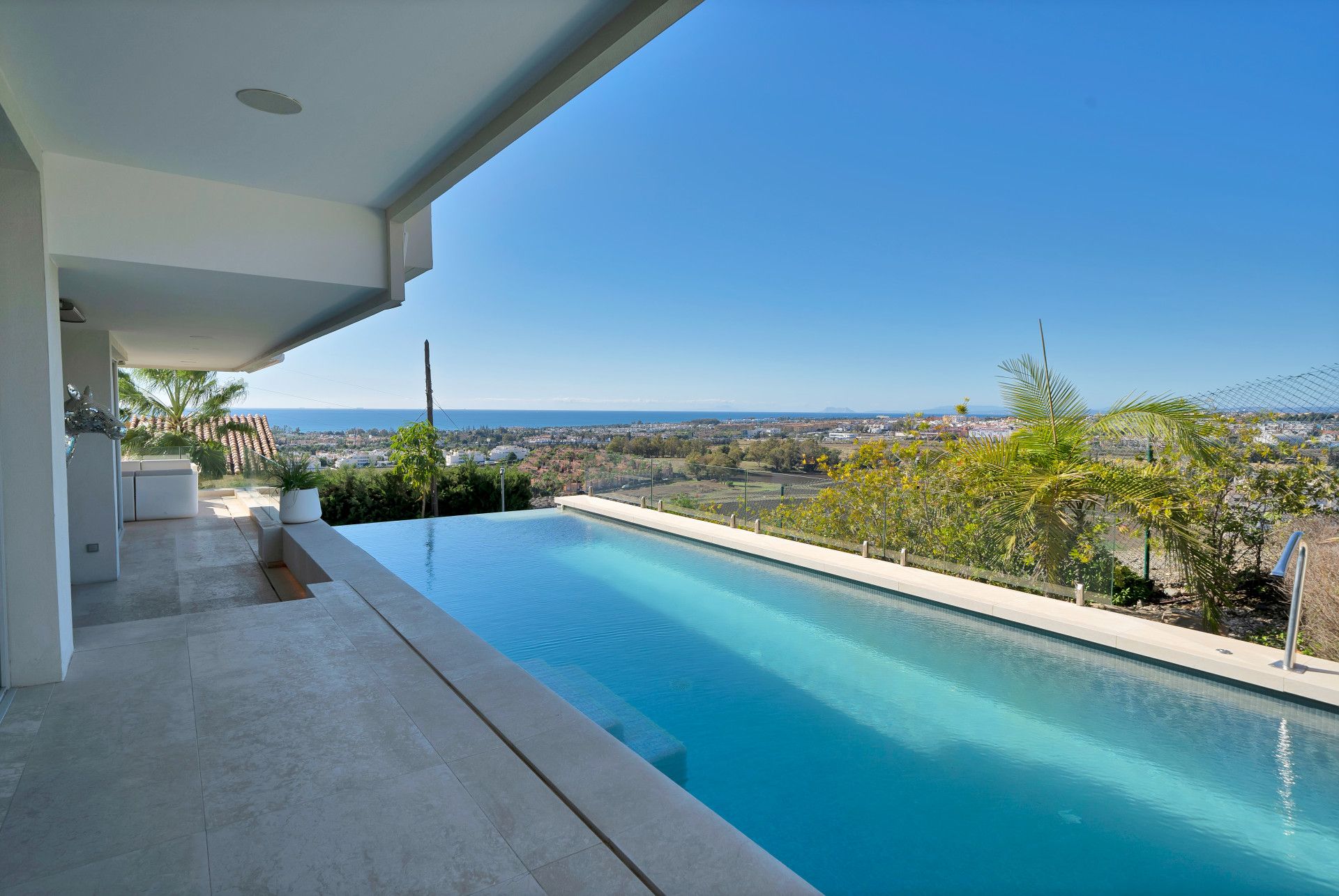 Piscina de Casa o xalet en venda en Marbella amb Aire condicionat, Jardí privat i Terrassa