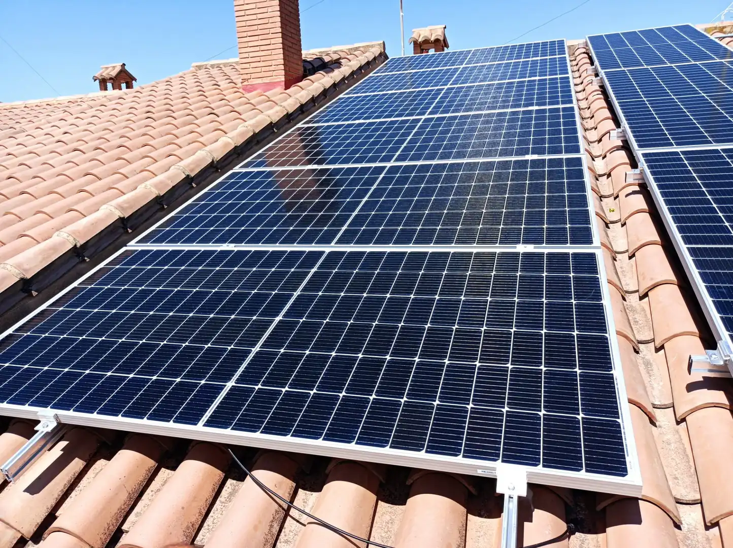 Außenansicht von Einfamilien-Reihenhaus zum Verkauf in Sagunto / Sagunt mit Klimaanlage, Heizung und Terrasse