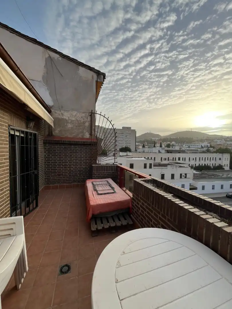 Flat with lift to rent in Plaza de San Lázaro, imagen 2