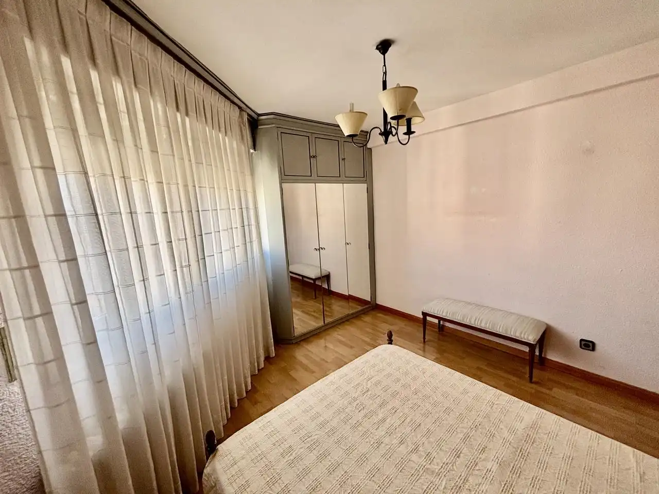 Habitación de Piso en venta en Zaragoza con Aire acondicionado, Calefacción y Parquet