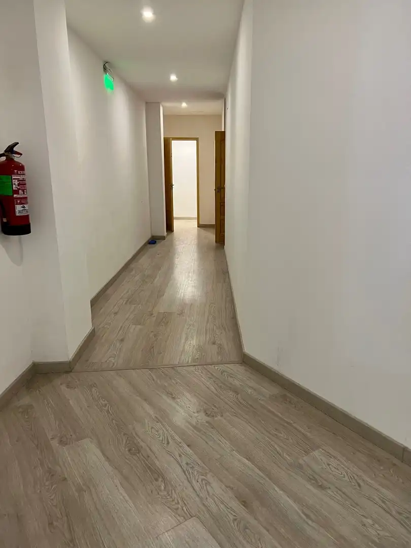Local comercial de lloguer a Vía Univérsitas, imagen 10