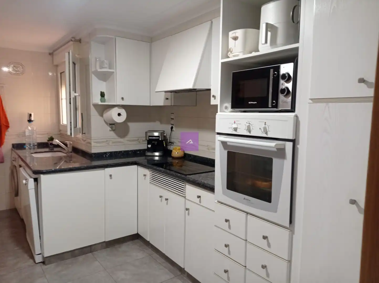 Kitchen of Flat for sale in Sueca  with Air Conditioner and Storage room
