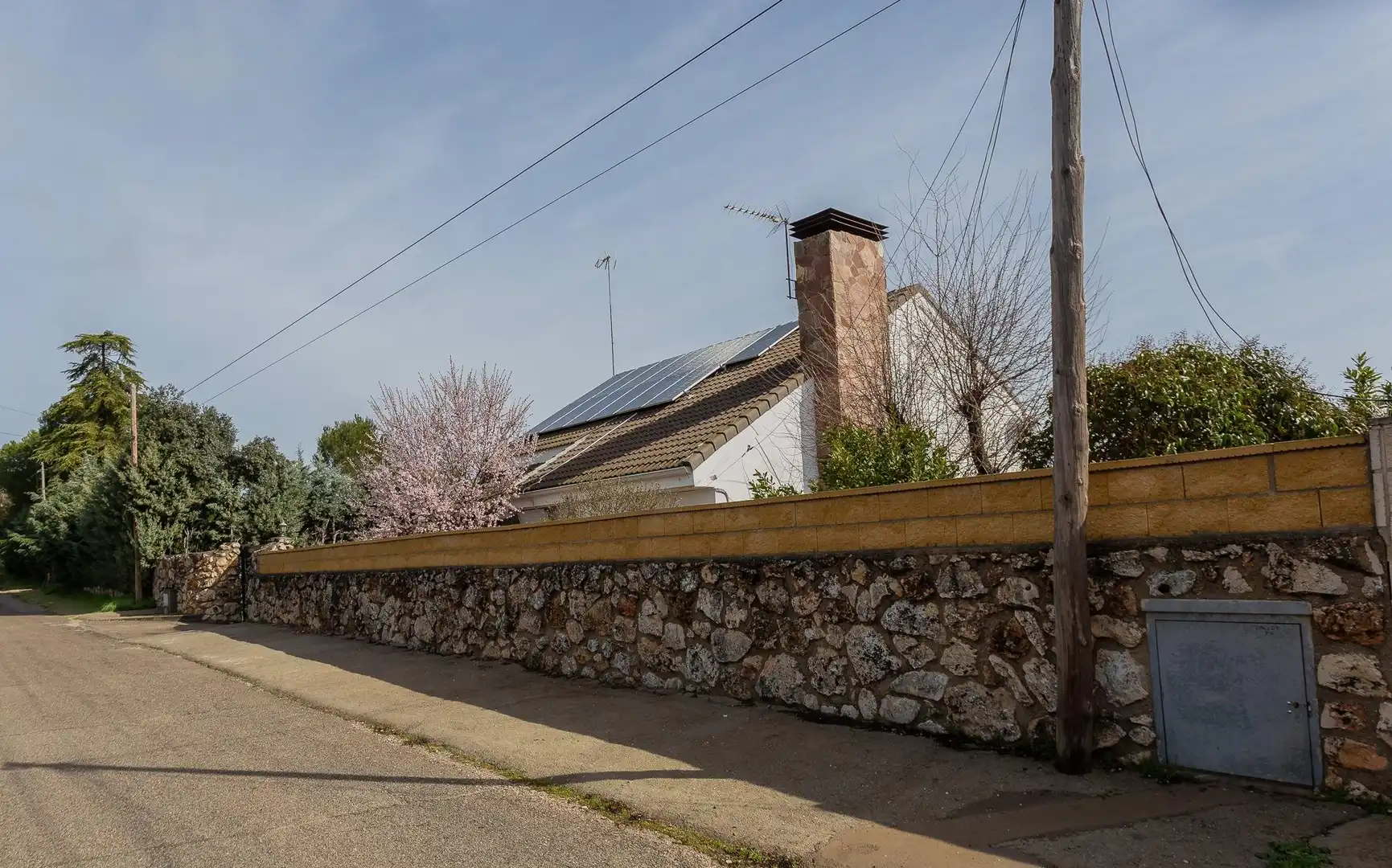 Vista exterior de Casa o chalet en venta en Villar del Olmo con Calefacción, Jardín privado y Terraza