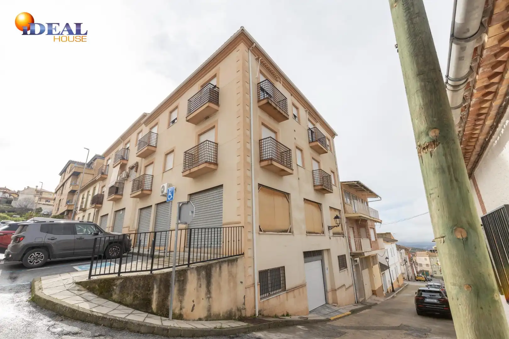 Außenansicht von Wohnung zum Verkauf in Güevéjar mit Balkon