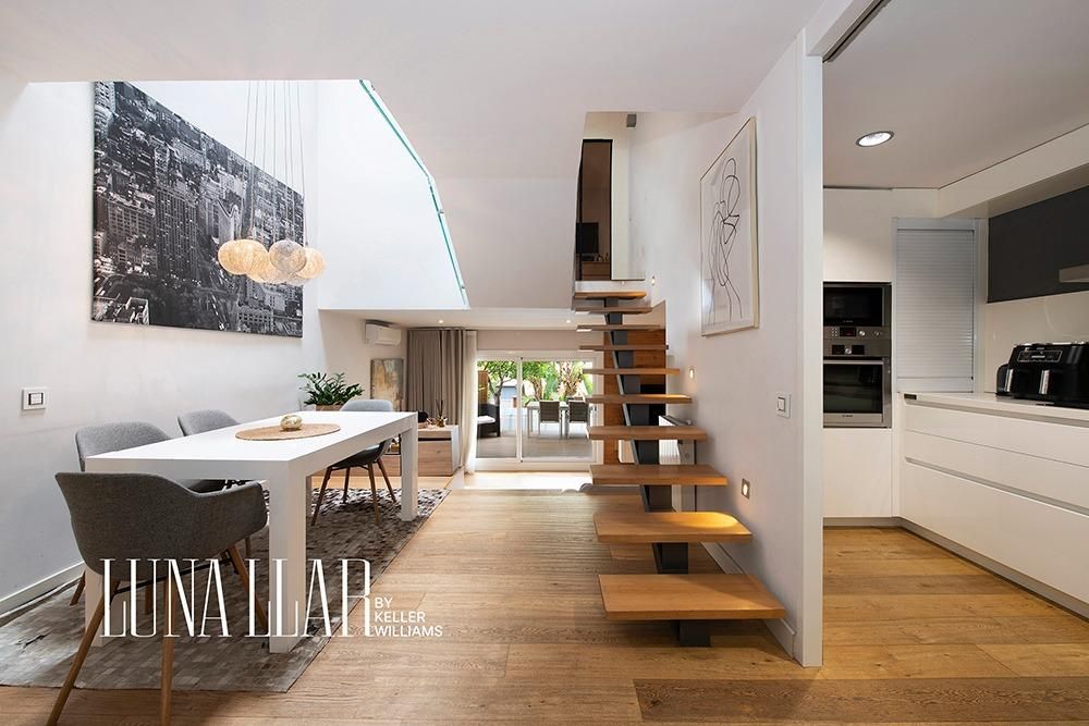 Single-family semi-detached for sale in Castelldefels  with Parquet flooring