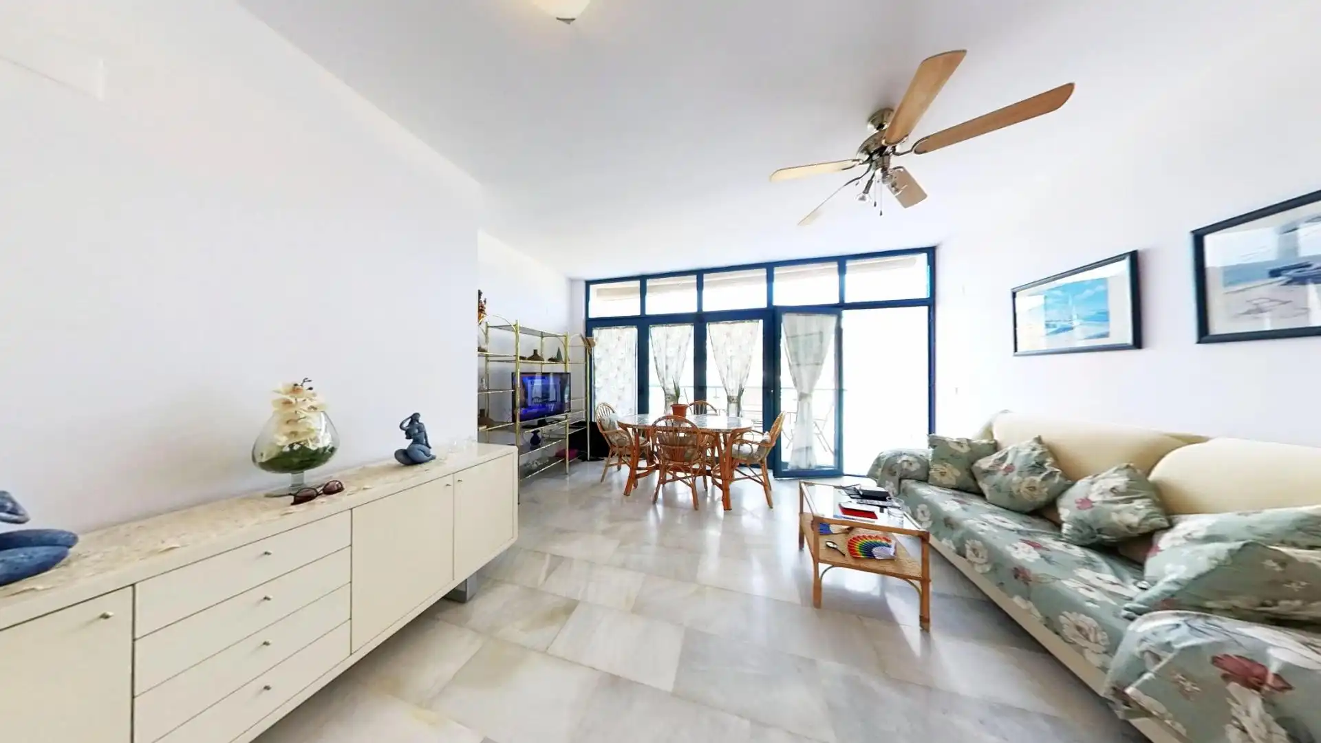 Sala d'estar de Apartament en venda en Gualchos amb Aire condicionat, Calefacció i Terrassa
