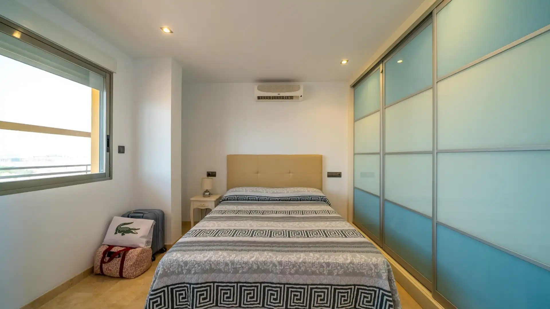 Bedroom of Attic for sale in Alicante / Alacant  with Air Conditioner, Heating and Terrace