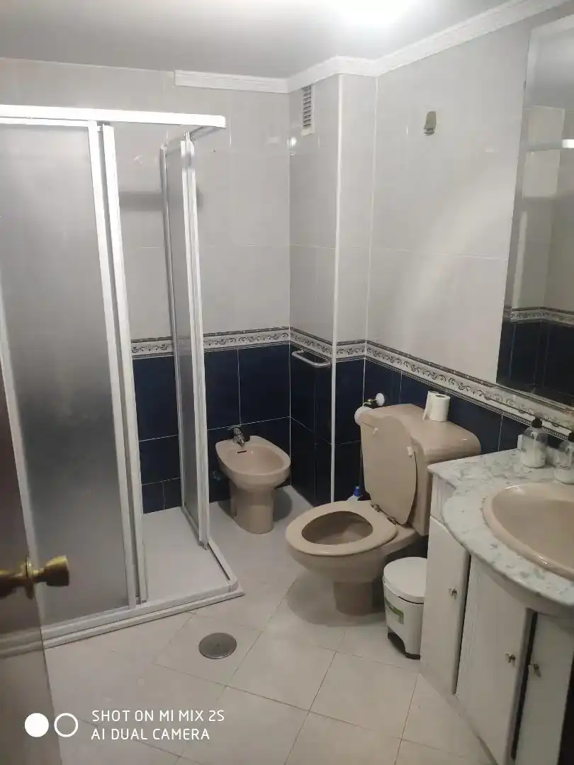 Badezimmer von Wohnung zur Miete in  Granada Capital mit Klimaanlage