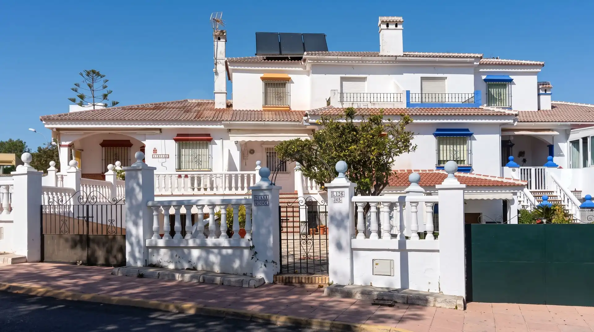 Vista exterior de Casa adosada en venda en Matalascañas 