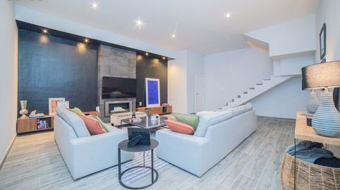 Foto 2 de Casa o chalet en venta en Avenida Pilar Miró, Centro, Rivas-Vaciamadrid