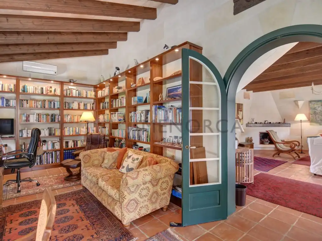 Sala d'estar de Finca rústica en venda en Maó - Mahón amb Aire condicionat, Calefacció i Piscina