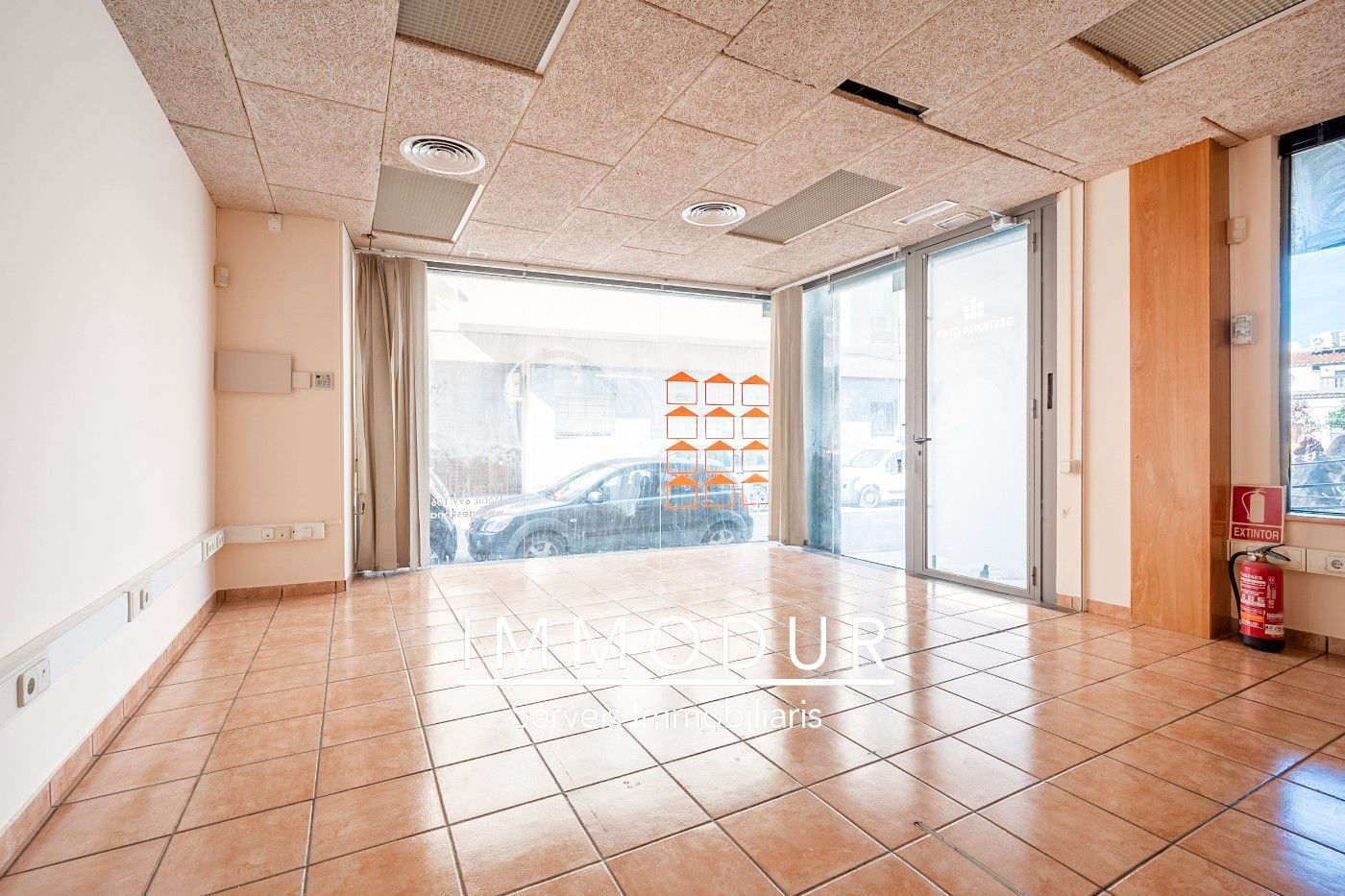 Local en venda en Viladecans amb Aire condicionat, Calefacció i Alarma