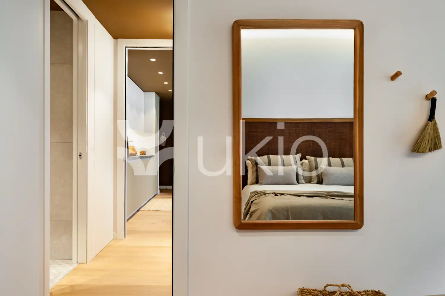 Dormitori de Apartament de lloguer en Barcelona amb Aire condicionat, Calefacció i Moblat