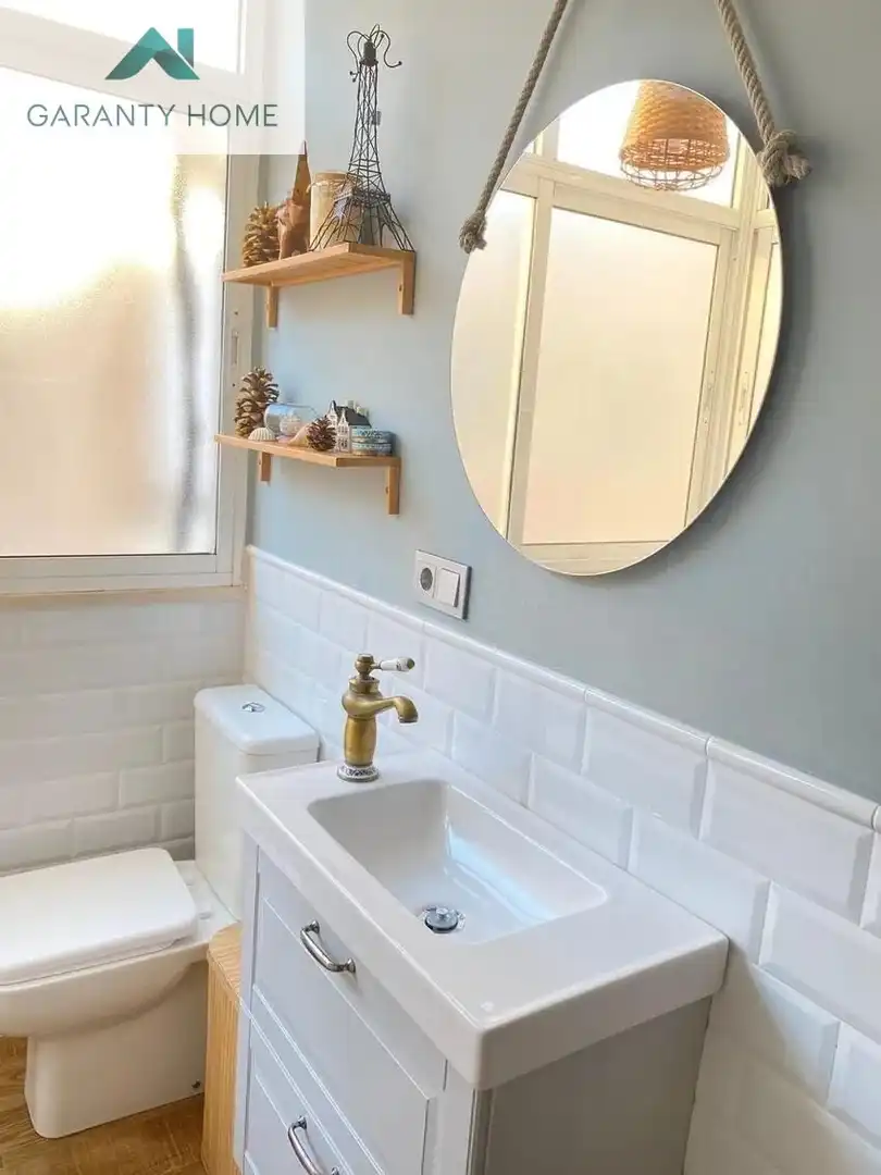 Baño de Ático de alquiler en Málaga con Aire acondicionado, Calefacción y Jardín privado