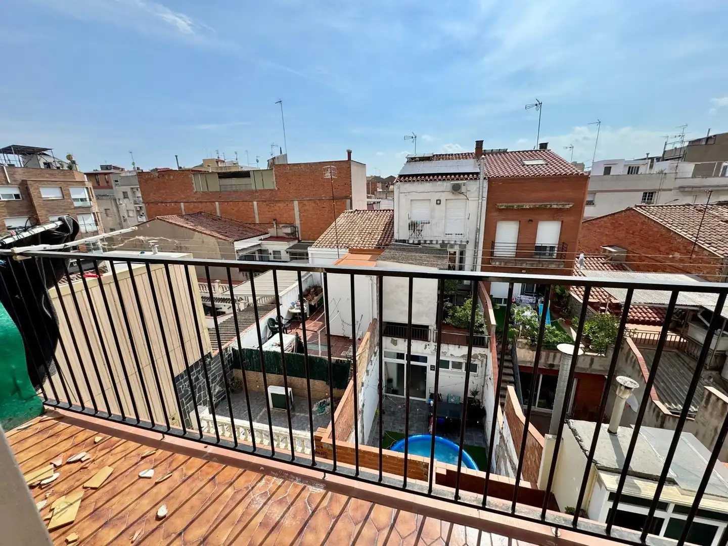 Vista exterior de Piso en venta en Sabadell