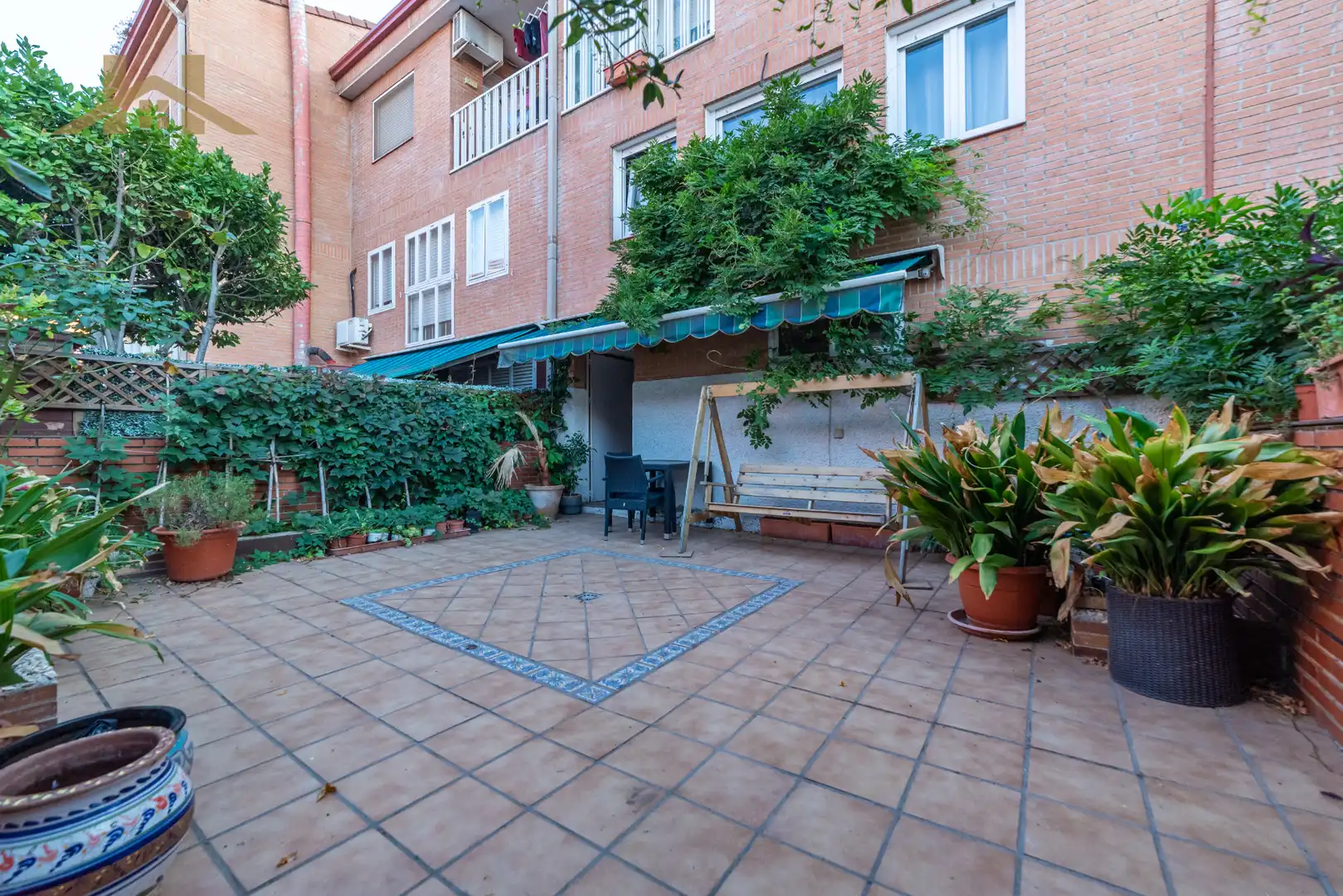 Adossat amb jardí en venda a Calle de Miguel Hernández 26