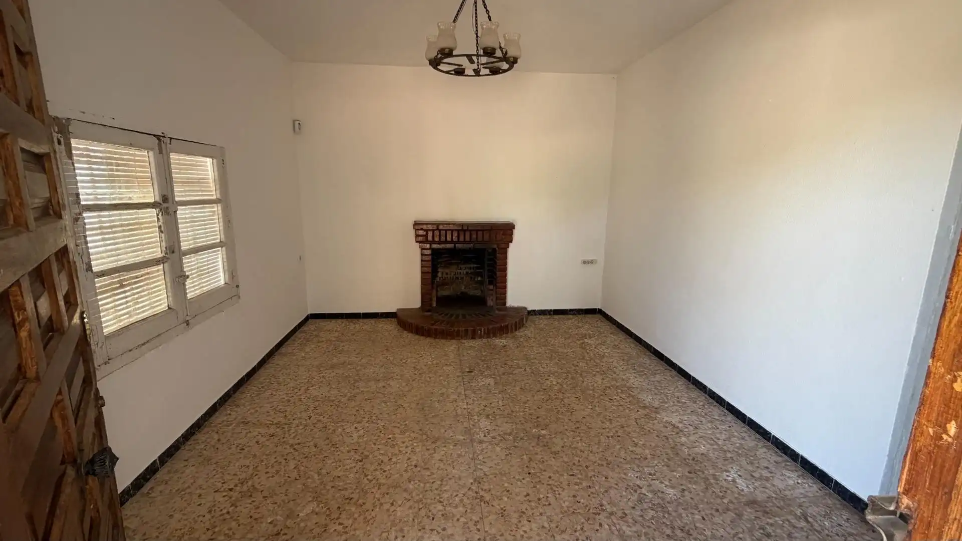 Detached house with garden for sale in Villafranca de los Caballeros, imagen 9