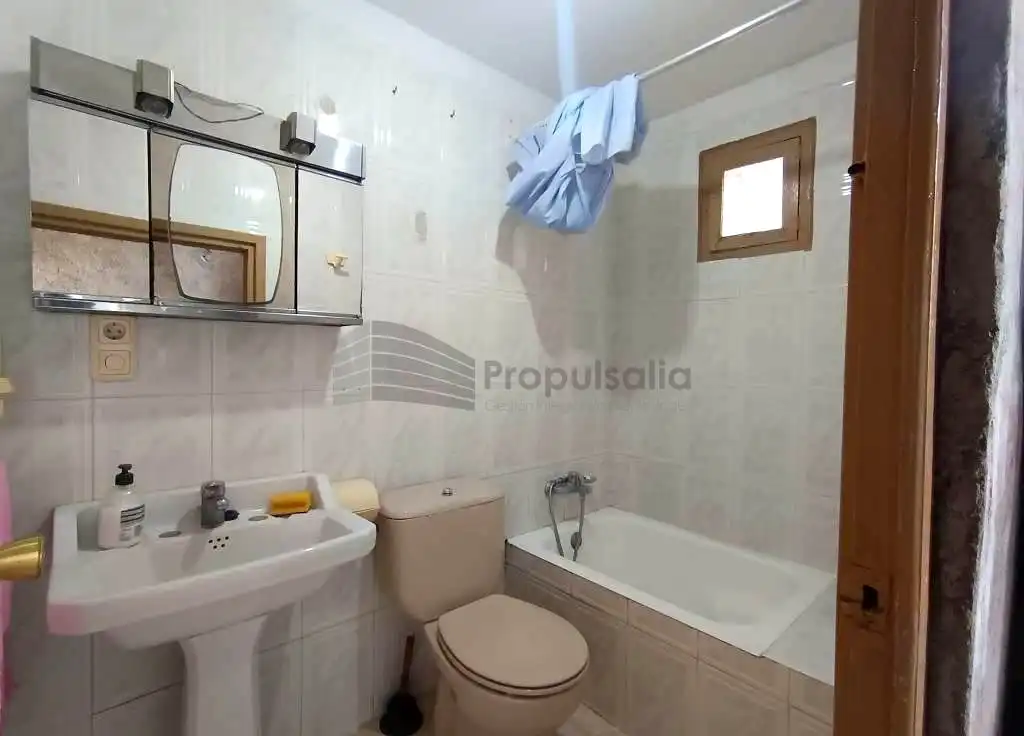 Baño de Finca rústica en venta en Lucena de Jalón