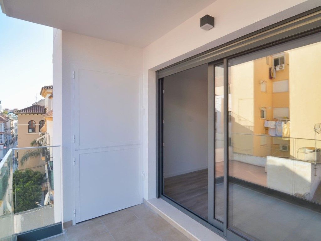 Flat for sale in Fuengirola  with Air Conditioner, Terrace and Microwave