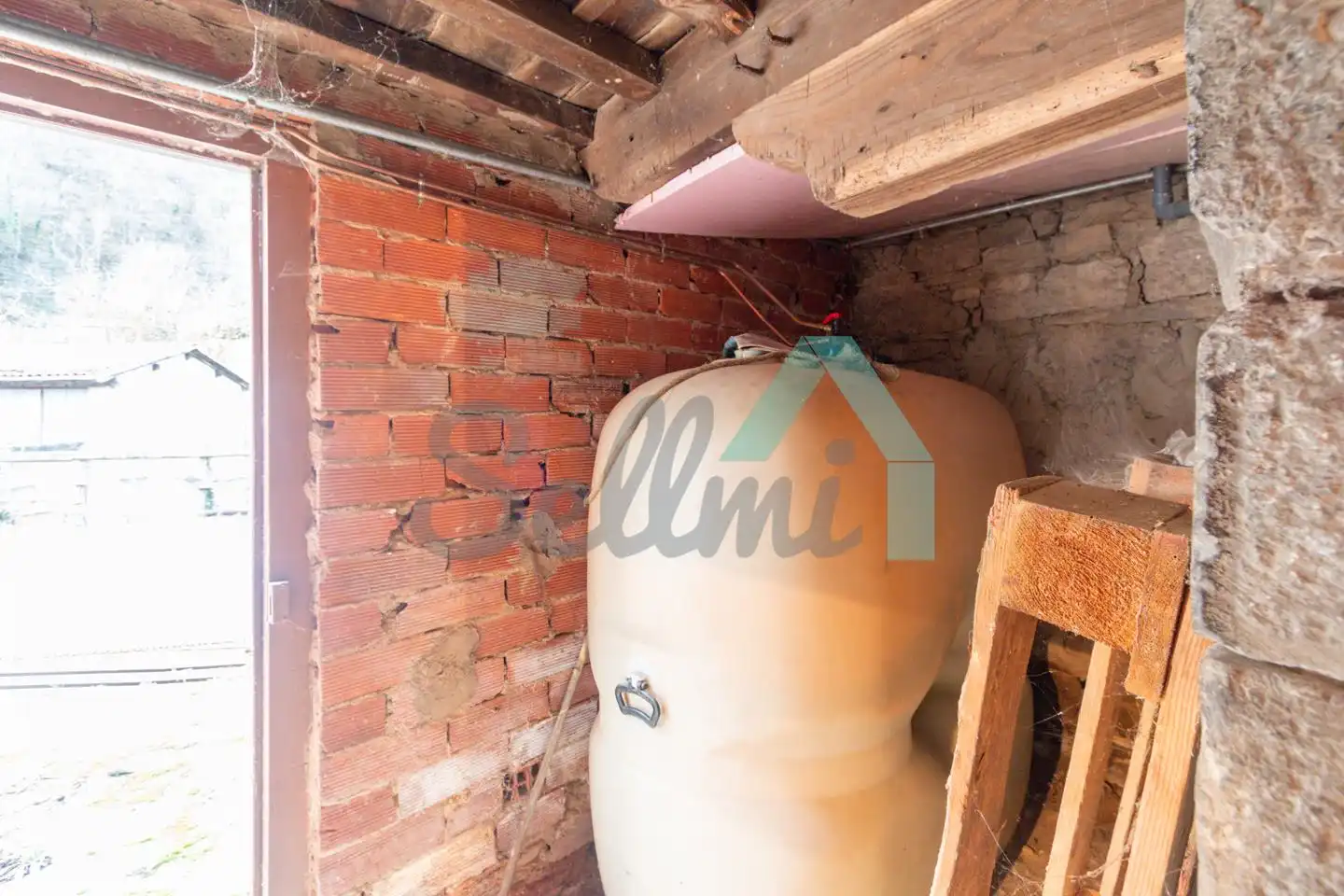 Casa adosada en venta en Quirós con Calefacción y Trastero