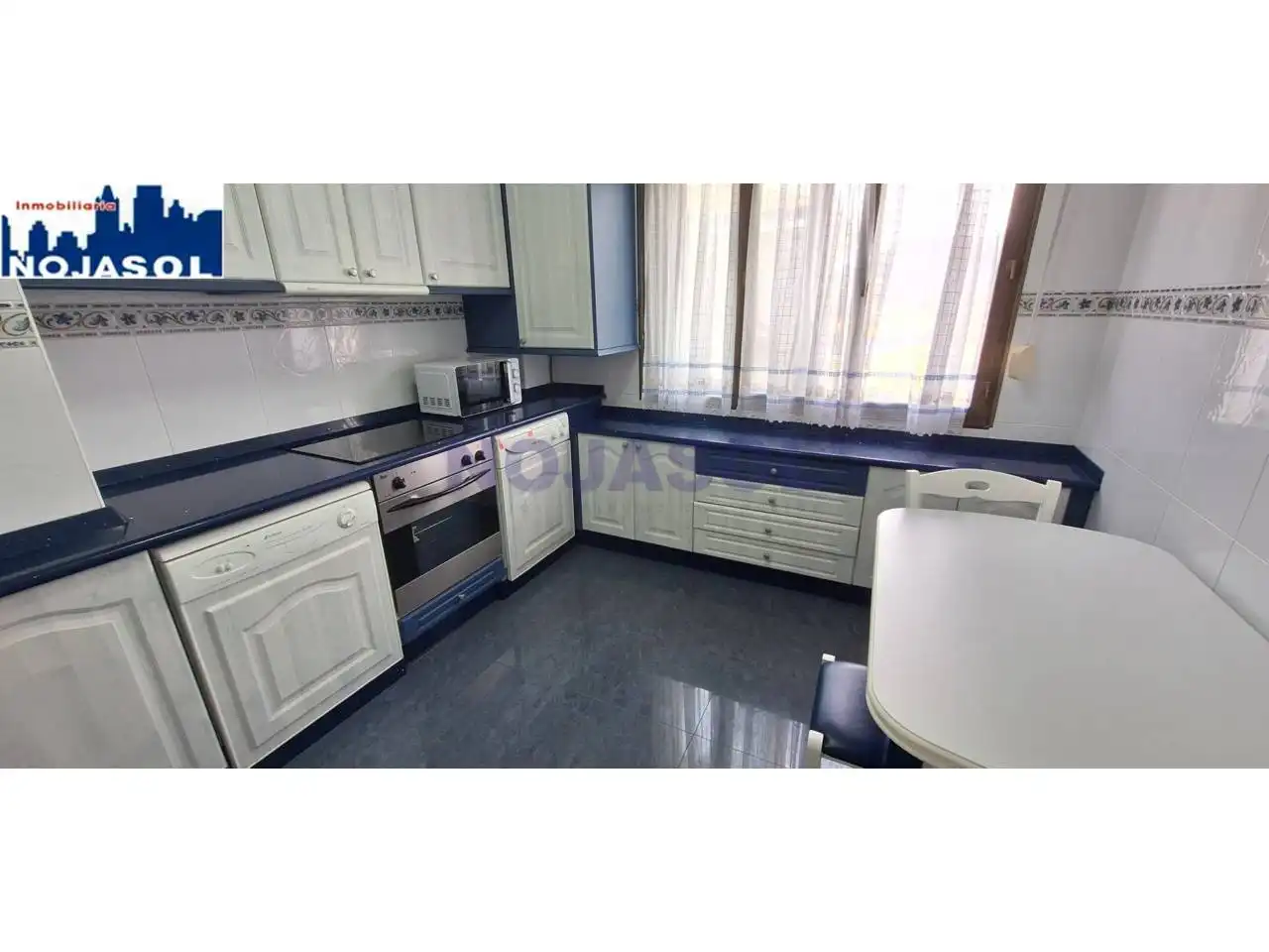 Cocina de Piso de alquiler en Noja con Terraza y Amueblado