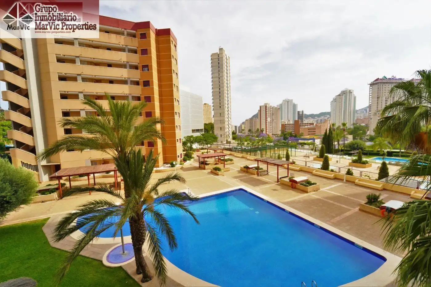 Piso con piscina en venta en Calle ACTOR LUIS PRENDES, imagen 2