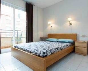 Dormitori de Apartament de lloguer en  Barcelona Capital amb Aire condicionat, Moblat i Forn