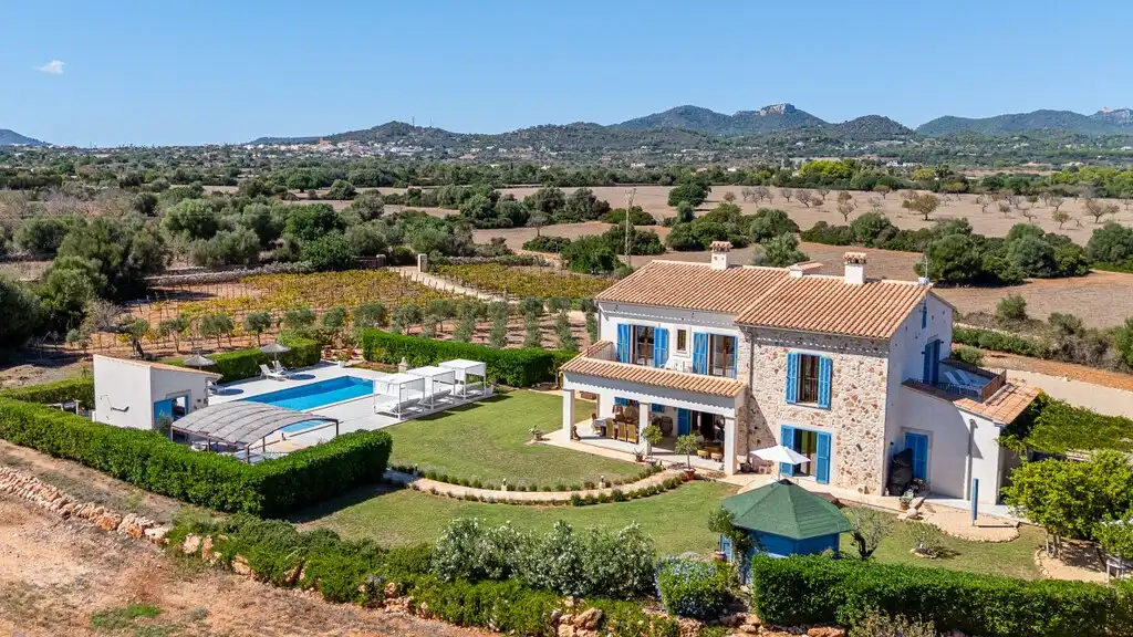 Casa rústica con terraza en venta en Portocolom