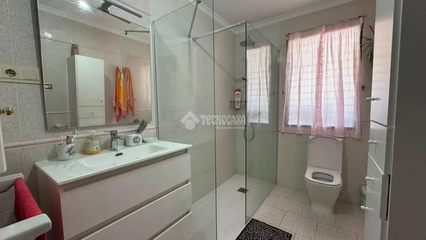 Bany de Àtic en venda en Albuñol