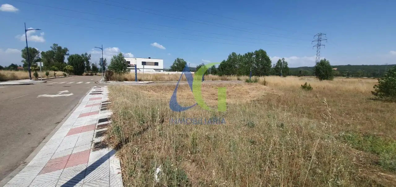 Terreni e lotti in vendita a Villaquilambre, imagen 9