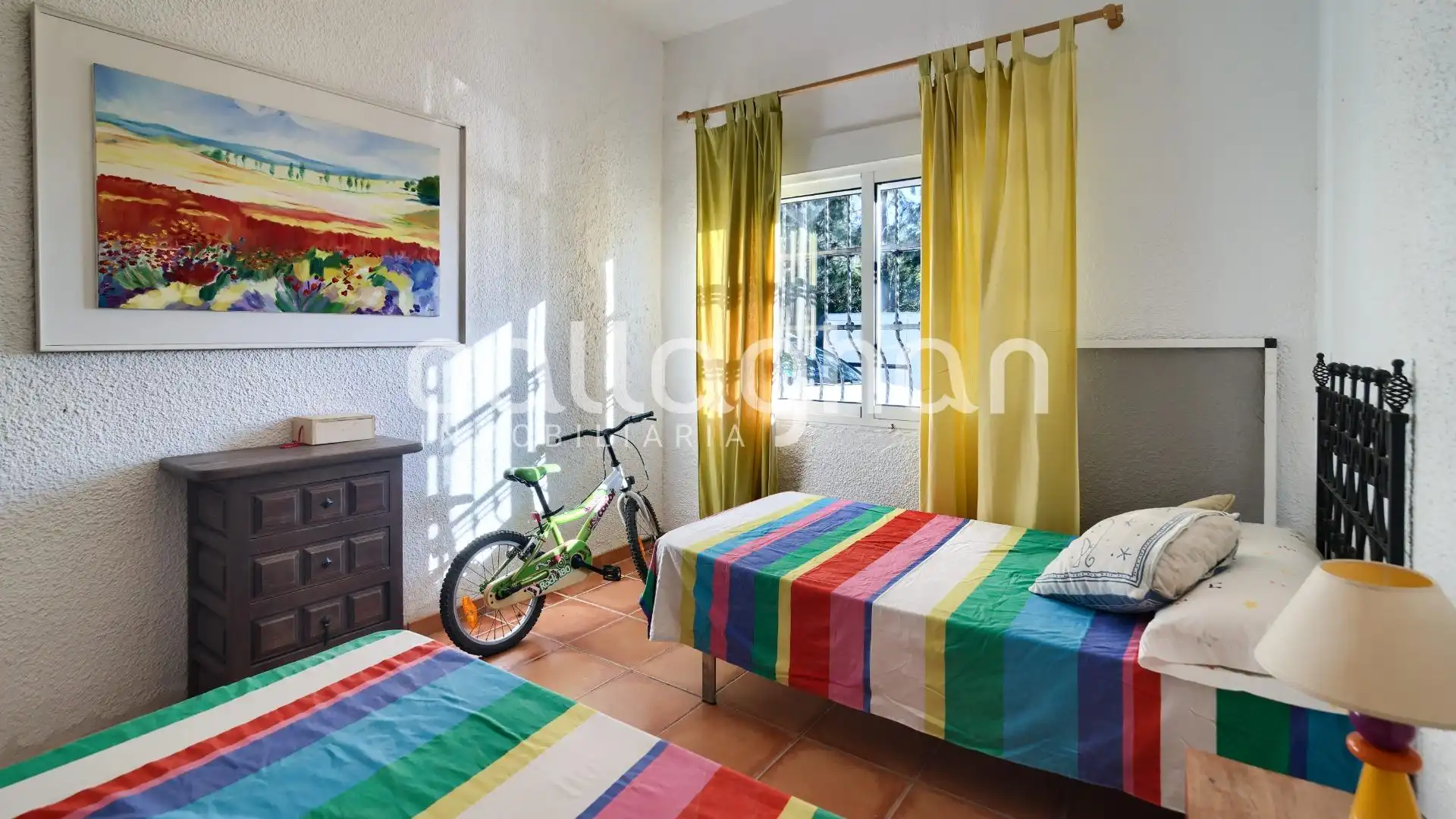 Habitación de Casa o chalet en venta en Alzira con Aire acondicionado, Calefacción y Jardín privado