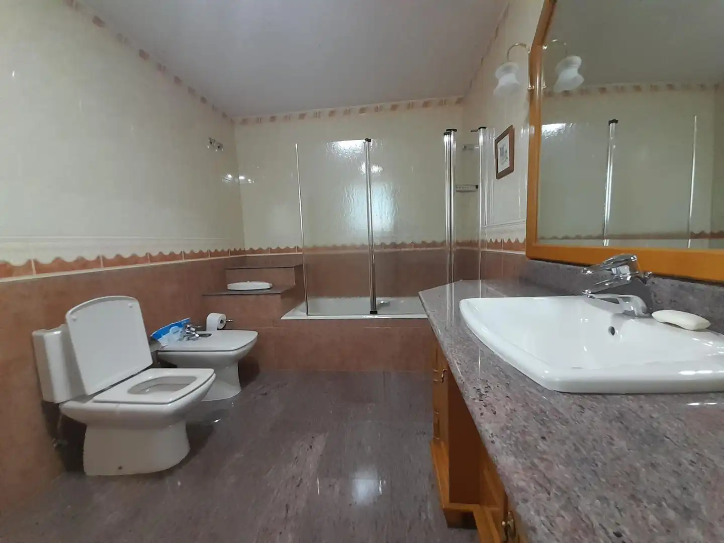 Bany de Casa o xalet en venda en Alicante / Alacant amb Calefacció, Jardí privat i Terrassa
