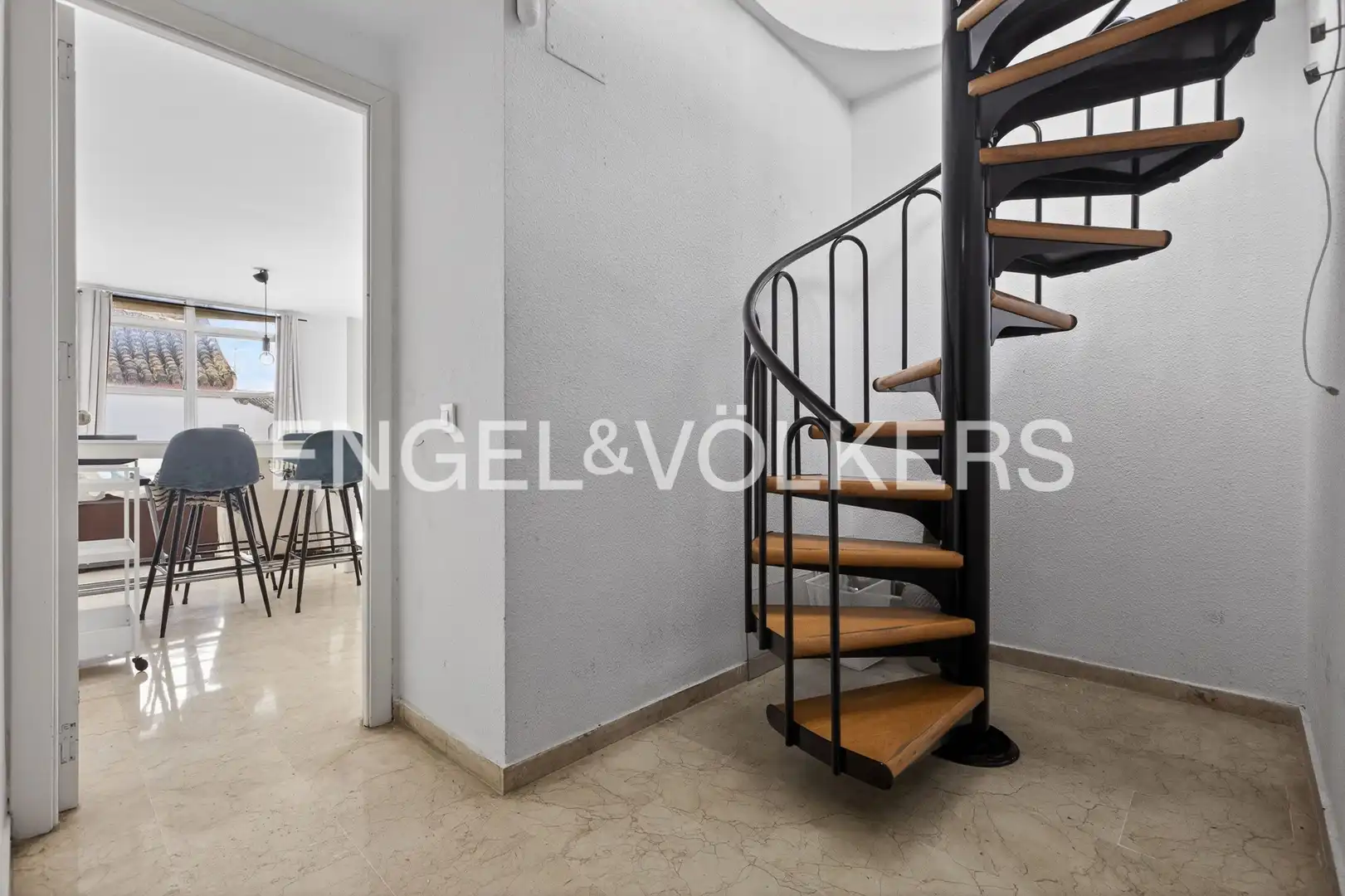 Duplexes for sale in Sevilla  with Air Conditioner and Heating