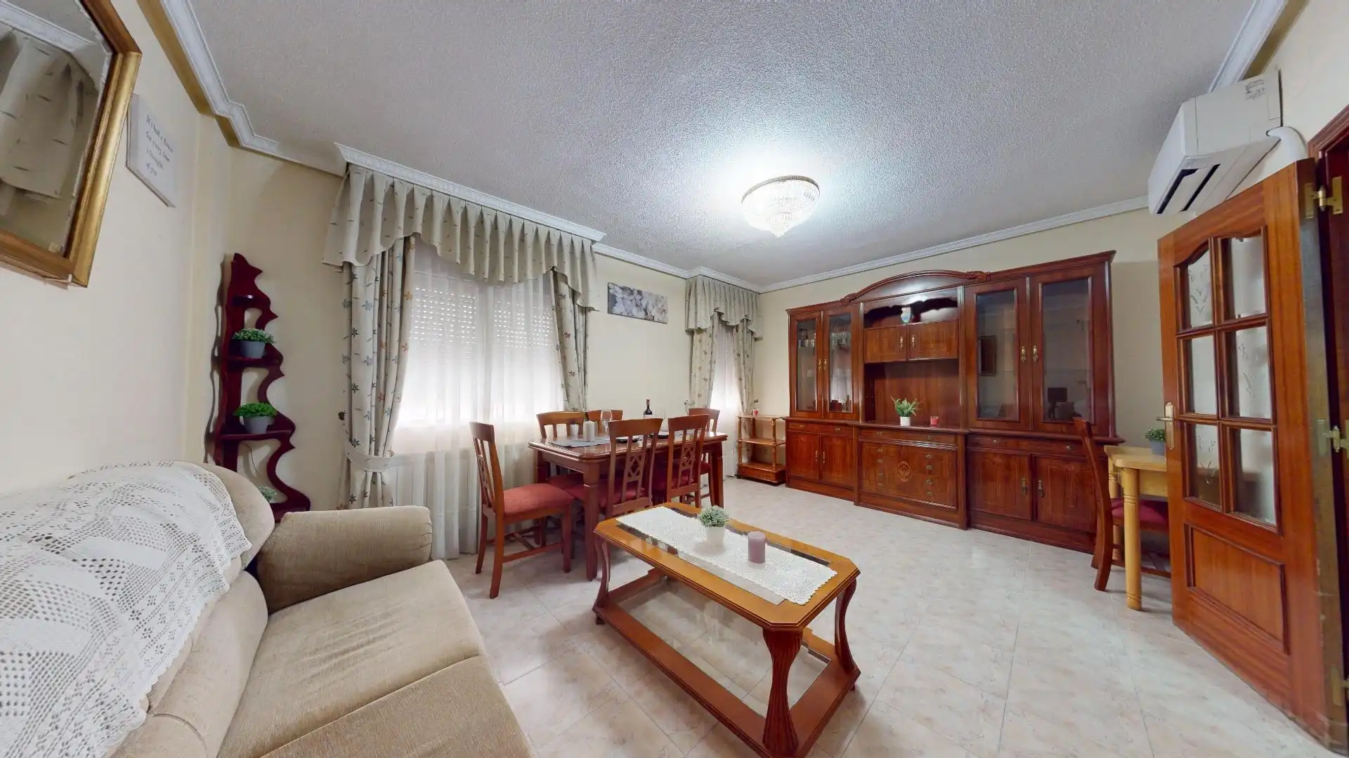 Sala de estar de Planta baja en venta en Madrid con Aire acondicionado y Calefacción