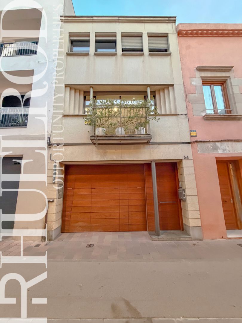 Exterior view of Single-family semi-detached for sale in Granollers  with Air Conditioner, Heating and Parquet flooring