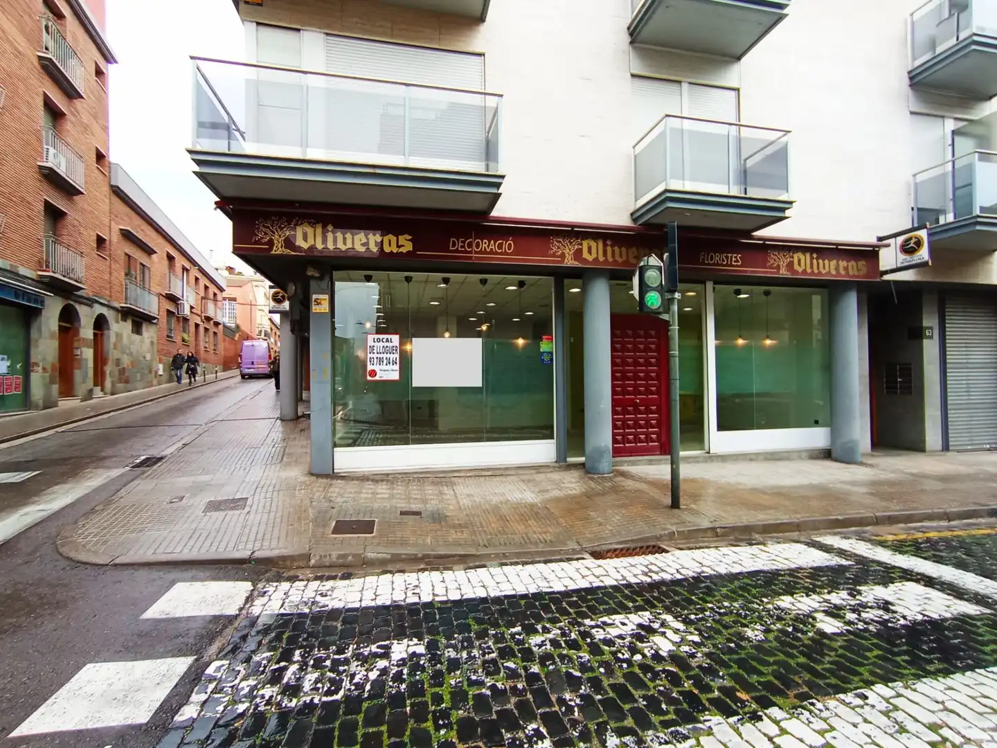 Vista exterior de Local de alquiler en Terrassa