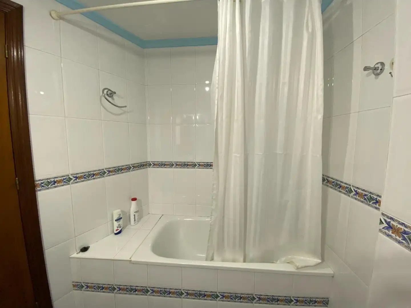 Badezimmer von Wohnung zur untervermieten in Málaga mit Terrasse und Balkon