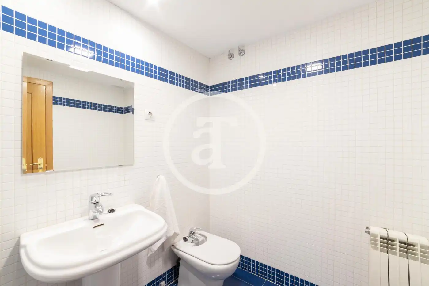 Attic for rent in Calle Fuente Cisneros, Parque Oeste - Fuente Cisneros