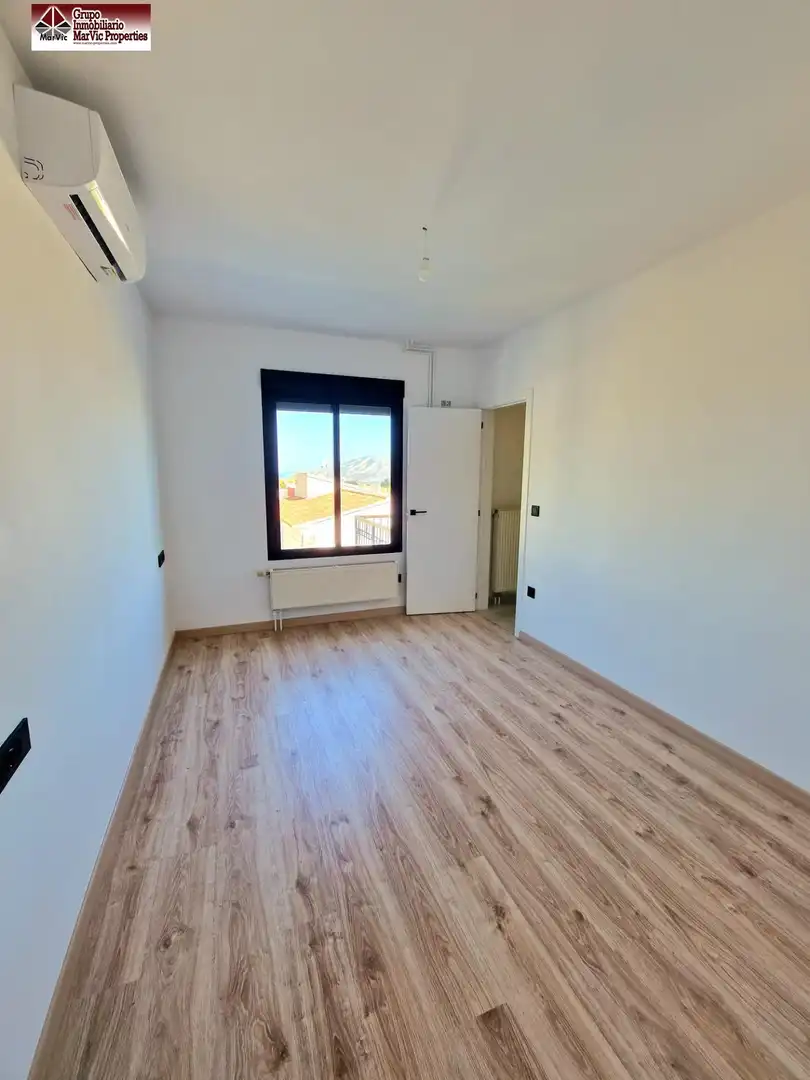 Habitación de Casa o chalet en venta en La Nucia con Aire acondicionado, Calefacción y Jardín privado