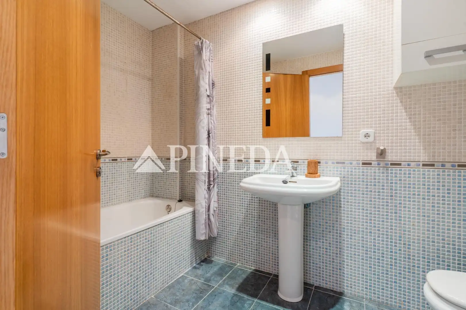 Bany de Apartament de lloguer en Puçol amb Terrassa, Moblat i Piscina comunitària