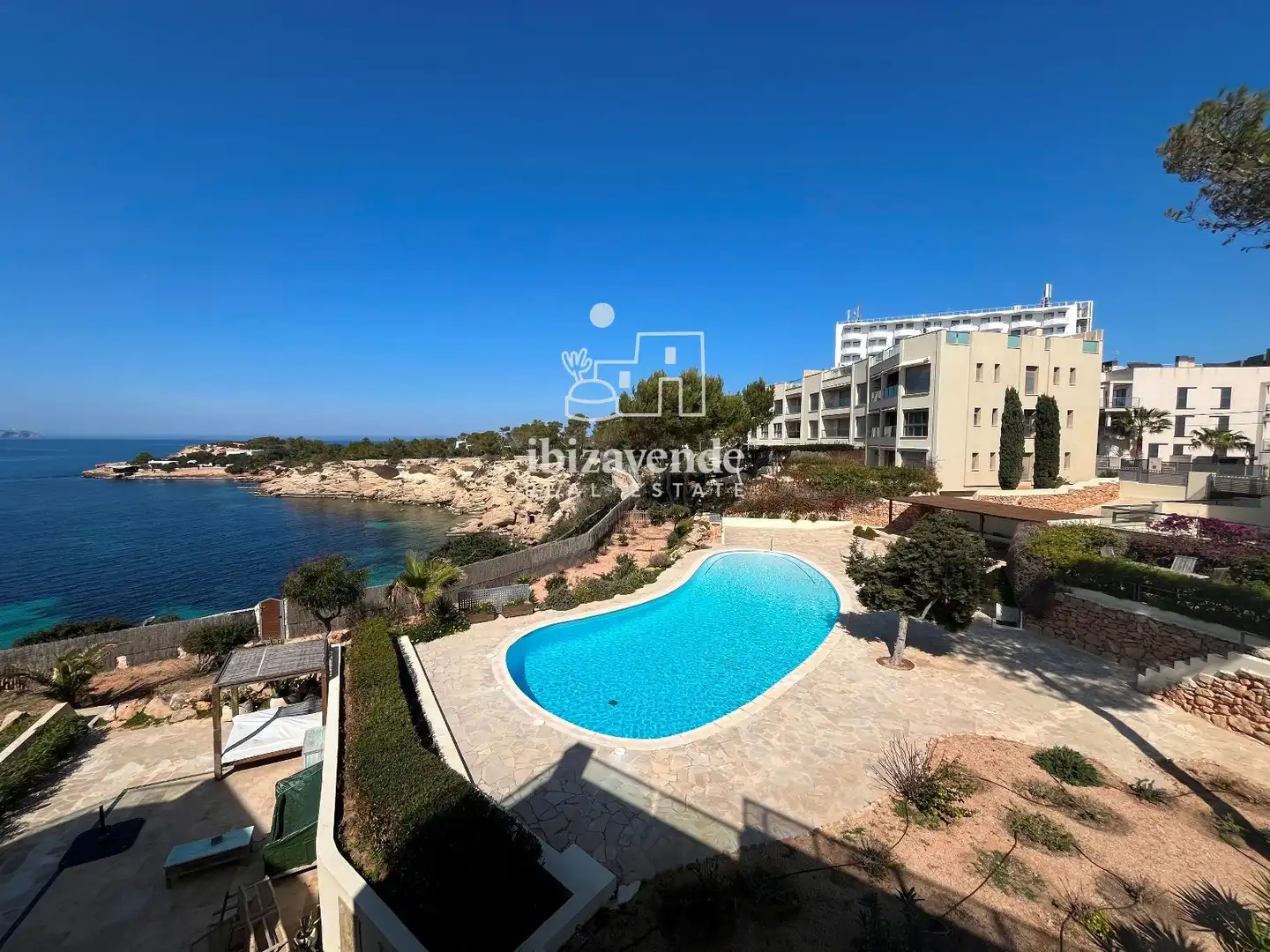 Pis amb piscina en venda a de la Cala Gració