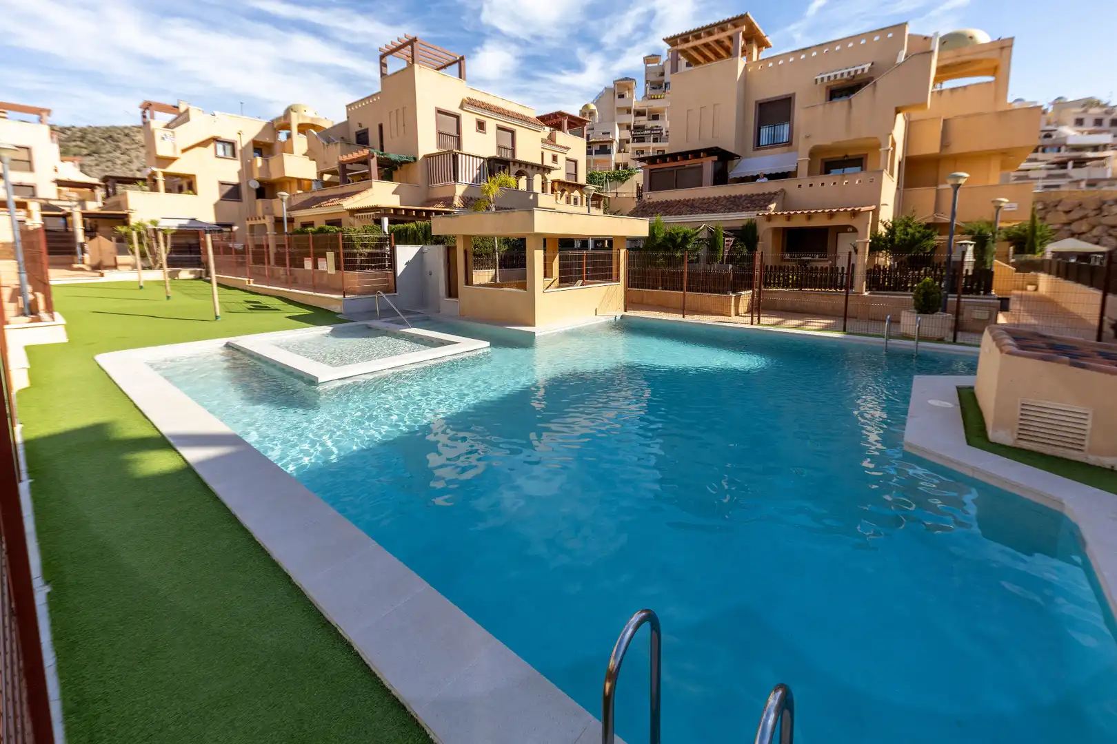 Schwimmbecken von Wohnungen zur Miete in Águilas mit Klimaanlage, Heizung und Terrasse